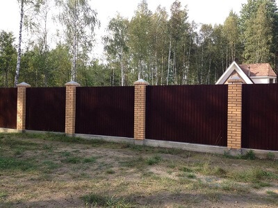 Установка забора из металлопрофиля в Столбцах